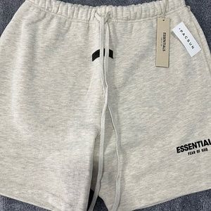 Fear of God Essentials Shorts Oatmeal